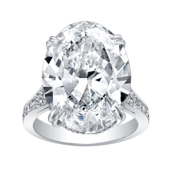 Oval Brilliant Diamond Ring