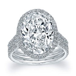 Oval Brilliant Diamond Ring